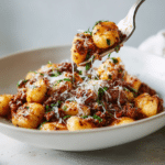 Gnocchis de Chou-Fleur à la Bolognaise : Un Dîner Savoureux et Moderne 6 Portion de gnocchis de chou-fleur à la bolognaise