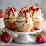 Menumaison strawberry shortcake cupcakes featured