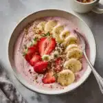 Strawberry Banana Smoothie Bowl : Recette Onctueuse et Saine